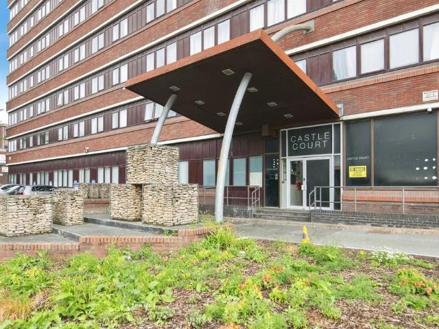 Flat for sale in Dixons Green, West Midlands