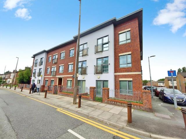 Flat for sale in Eccles, Salford
