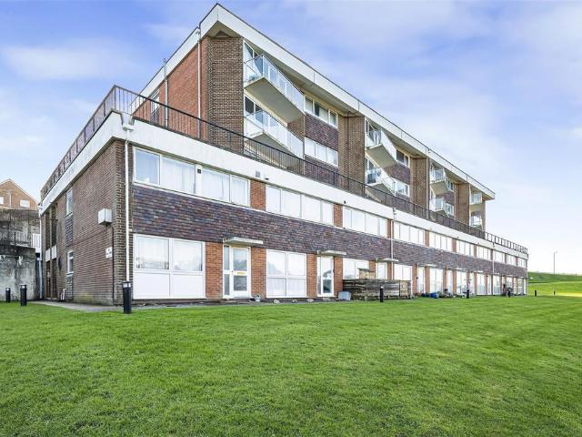 Flat for sale in Seaford, Iford