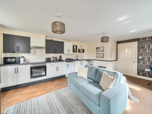 Flat for sale in The Slade, Oxfordshire