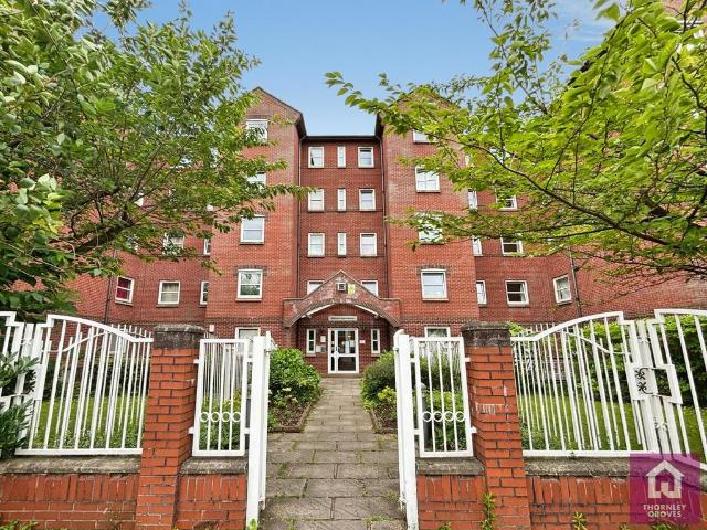 Flat for sale in Georgia, Greater Manchester