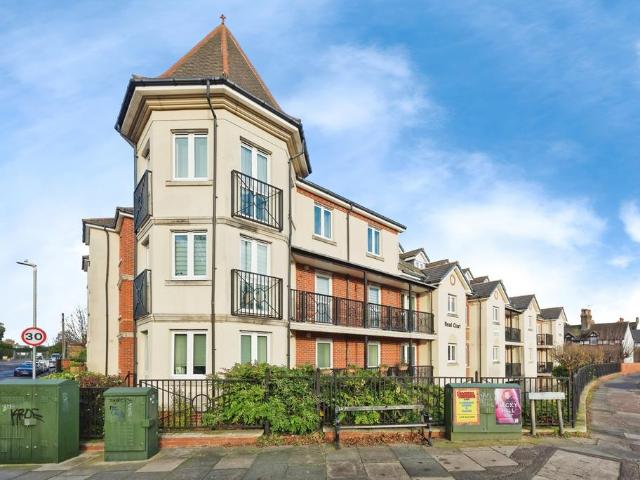 Flat for sale in Westgate-on-Sea, Acol