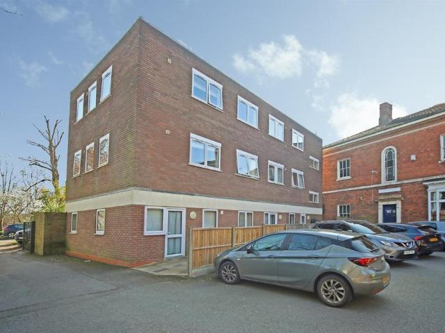 Flat for sale in Riverside, Redditch