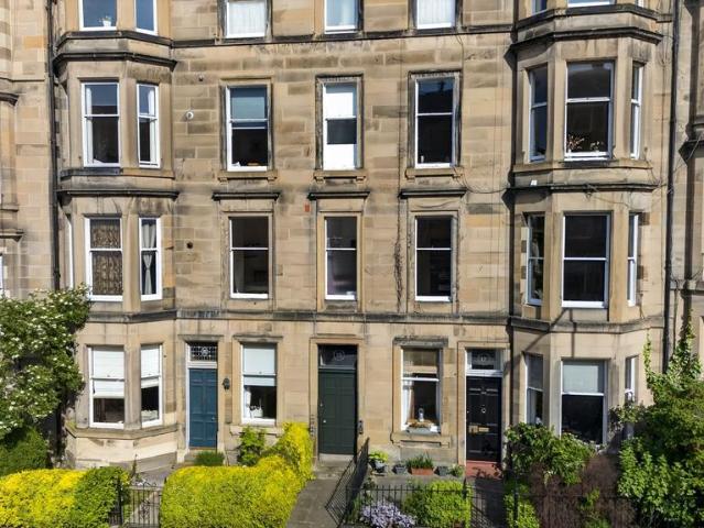Flat for sale in Hillside, Leith