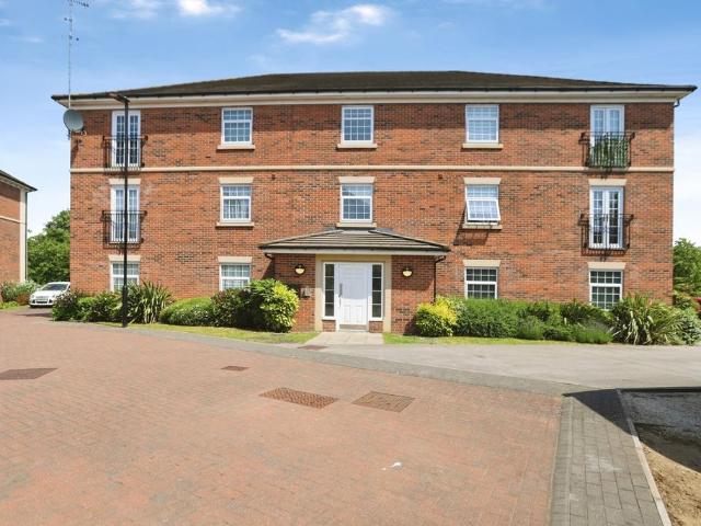 Flat for sale in Belle Vue, South Yorkshire