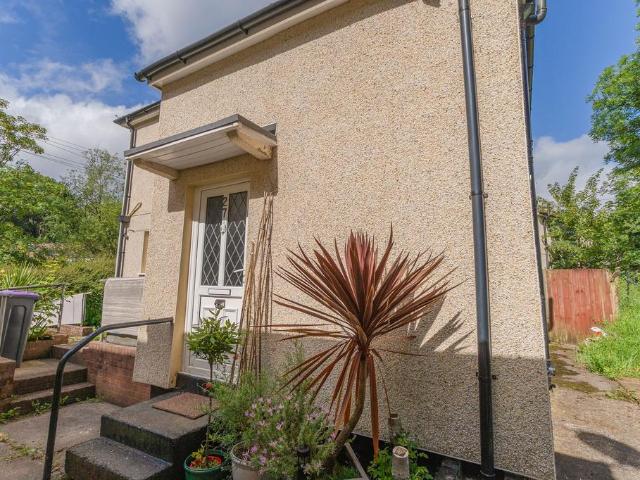 Flat for sale in Lowlands, Wales