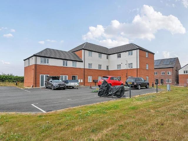 Flat for sale in Brackenfield, East Midlands
