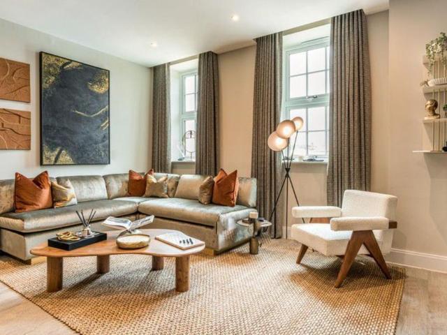 Flat for sale in Slough