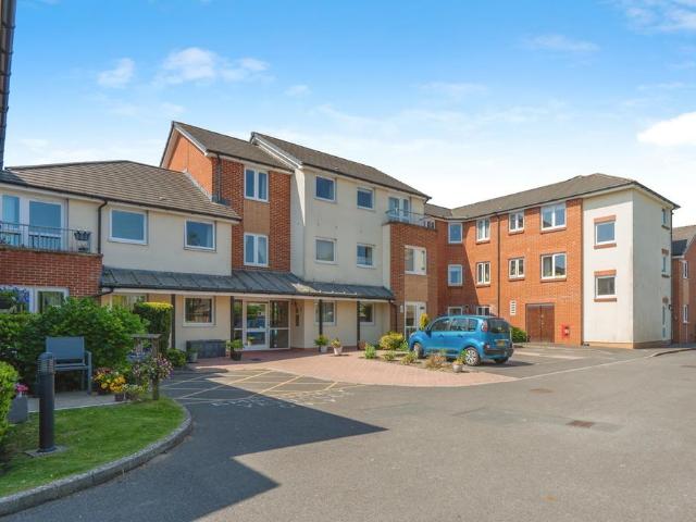 Flat for sale in Spring Vale, Hampshire
