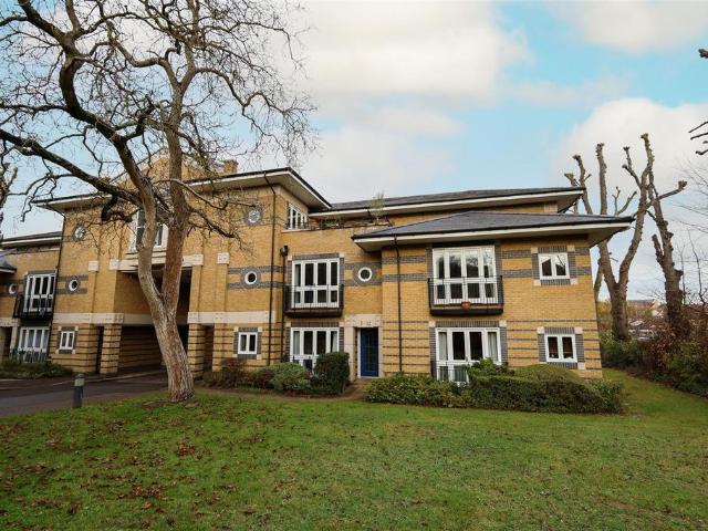 Flat for sale in Pleasant Valley, Duton Hill