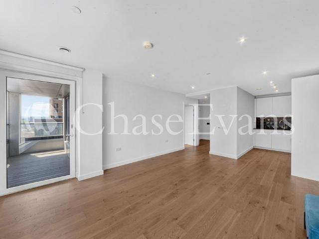 Flat for sale in Elephant and Castle, Greater London
