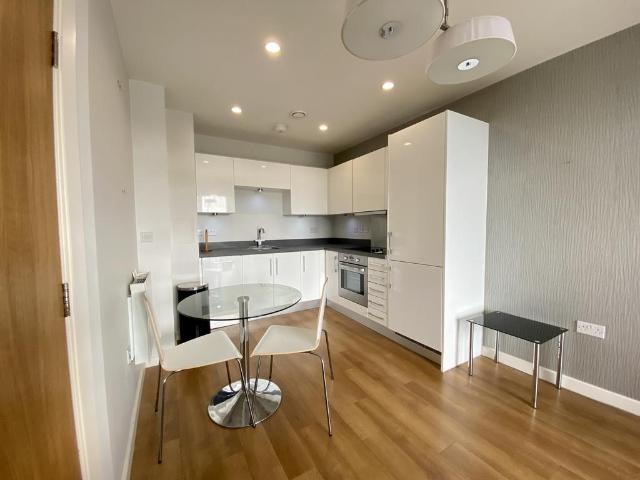 Flat for sale in Brompton, Gillingham