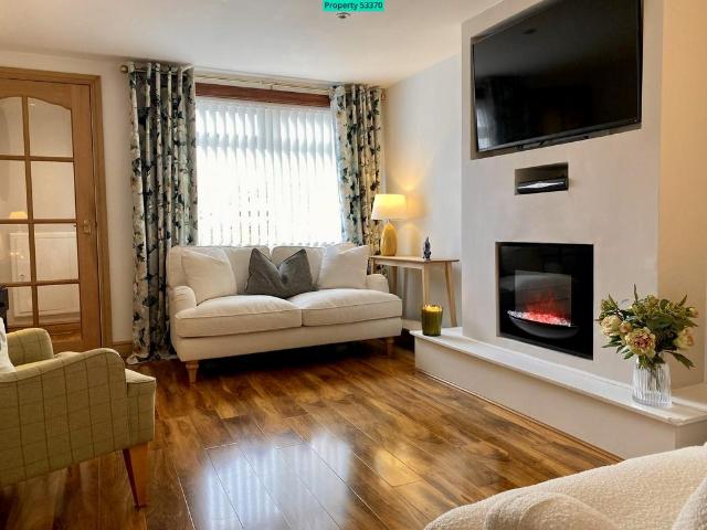 Flat for sale in Ormiston, Scotland