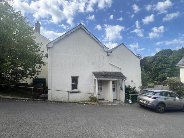 Flat for sale in Strode, Devon