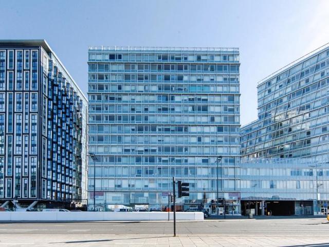 Flat for sale in Cavern Quarter, Calderstones