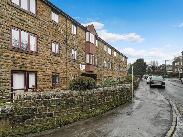 Flat for sale in Shaw Lane, Guiseley