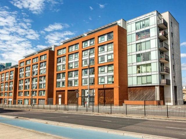 Flat for sale in Stratford Marsh, Greater London