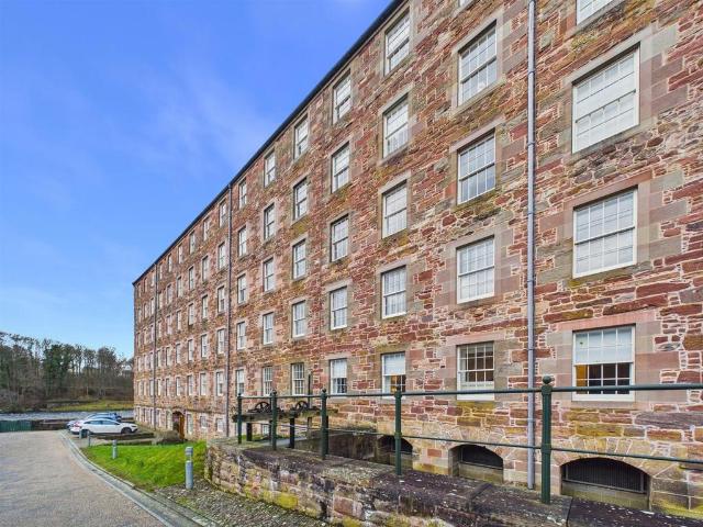 Flat for sale in Stanley, Scotland