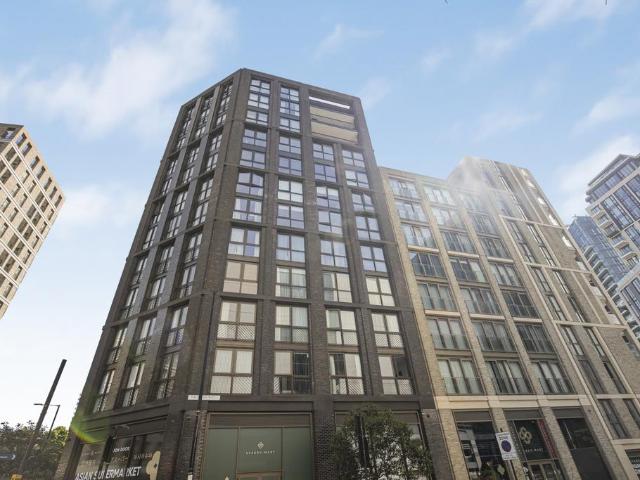 Flat for sale in St. George in the East, Wapping