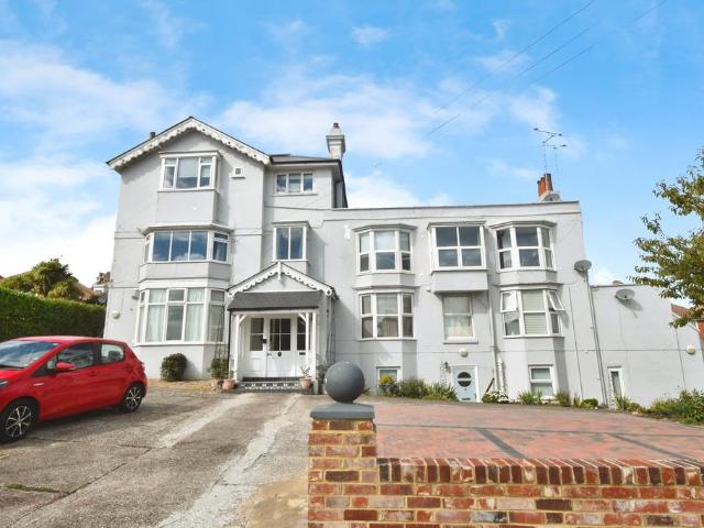 Flat for sale in Upton, Acol