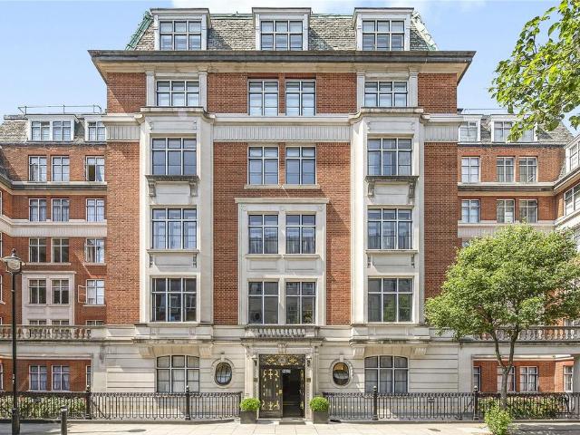 Flat for sale in East Marylebone, Marylebone