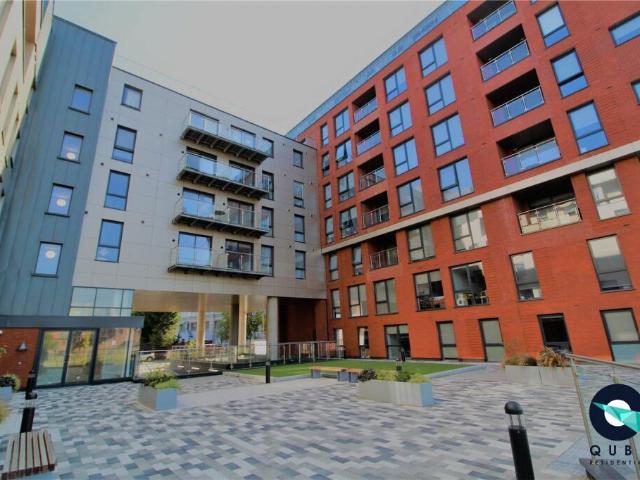 Flat for sale in Blackfriars, Salford