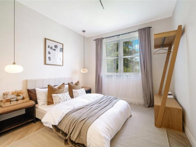 Flat for sale in Castlehead, Glenburn