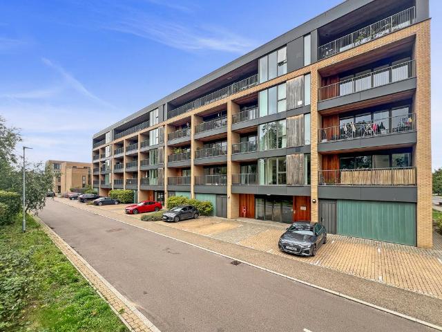 Flat for sale in Arbury, Cambridgeshire