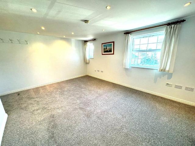 Flat for sale in Walcot West, Rodbourne