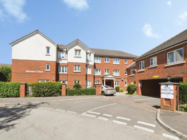 Flat for sale in London Borough of Lewisham, Greater London