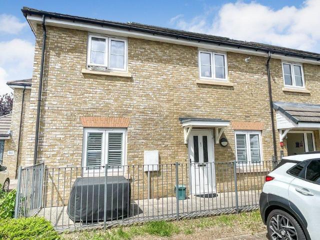 Flat for sale in Lower Halliford, Surrey