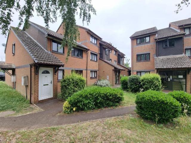 Flat for sale in Romford, Little Heath Flat for sale in Romford, Little Heath