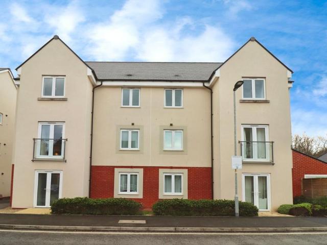 Flat for sale in Frenchay, South Gloucestershire