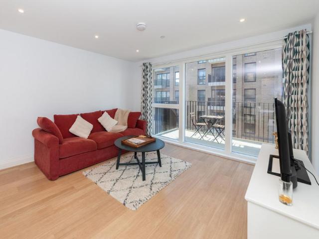 Flat for sale in Newtown, Reading
