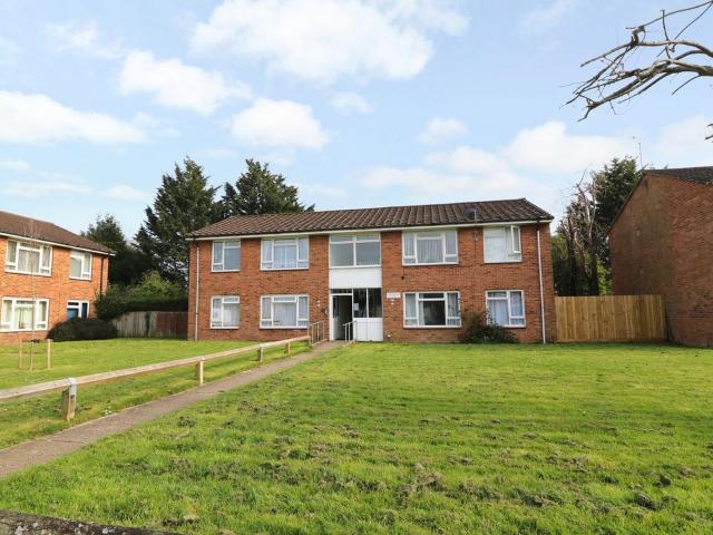 Flat for sale in Helford, Hampshire