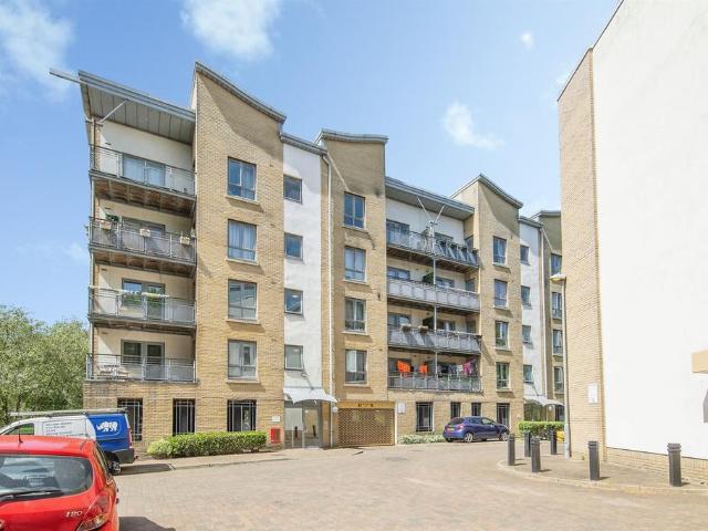 Flat for sale in The Dales, Key Street