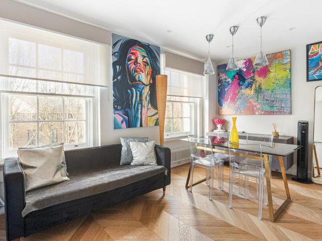 Flat for sale in Kentish Town, Greater London