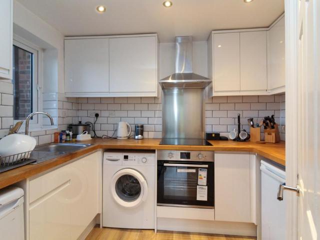 Flat for sale in London Borough of Lewisham, Greater London