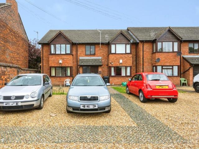 Flat for sale in Cauldwell, Bedford