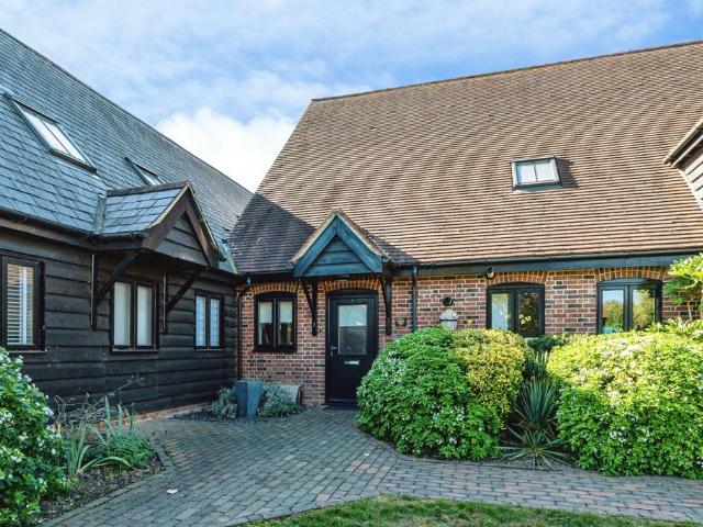 Flat for sale in Bramley, Basingstoke and Deane