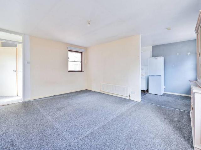 Flat for sale in Bermondsey, Greater London