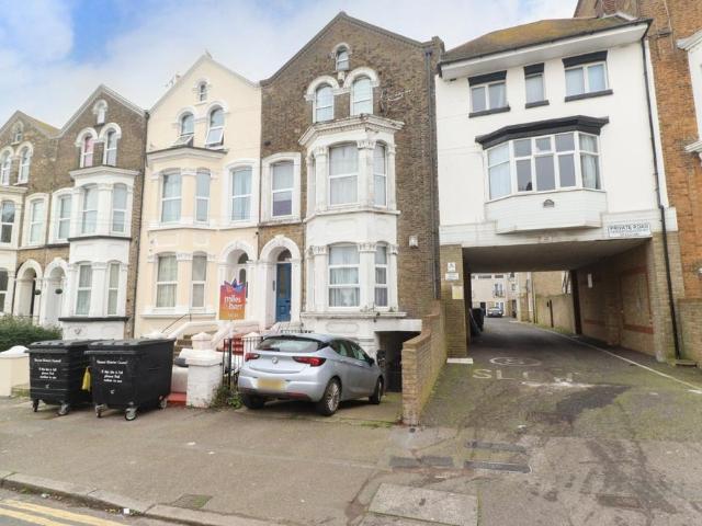 Flat for sale in Cliftonville West, Acol