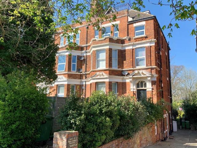 Flat for sale in Folkestone