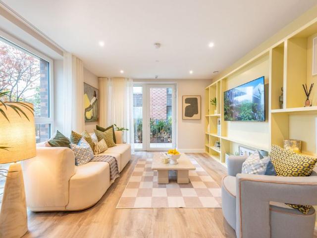 Flat for sale in Alperton, Greater London