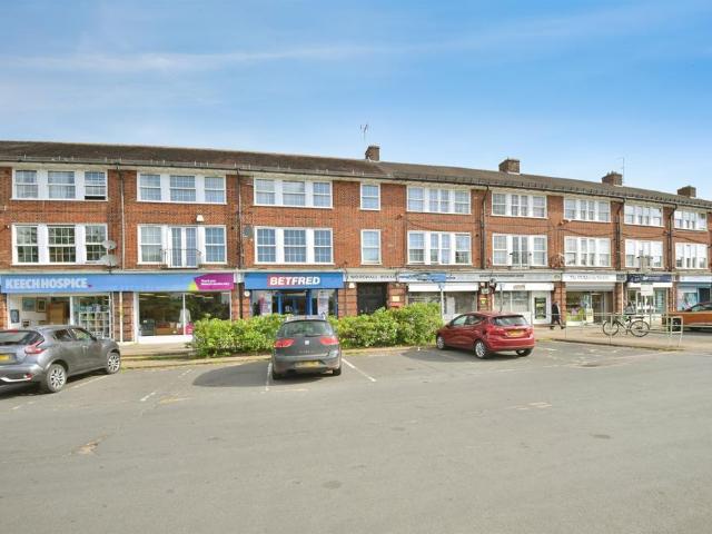 Flat for sale in Fretherne, Hertfordshire
