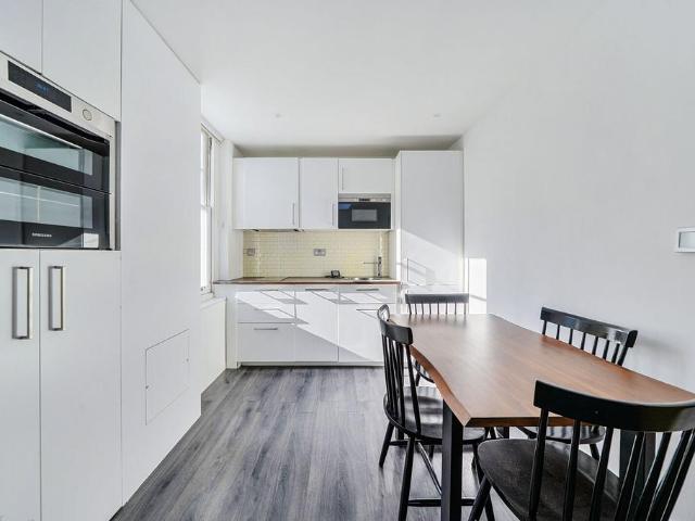 Flat for sale in Westminster, Victoria