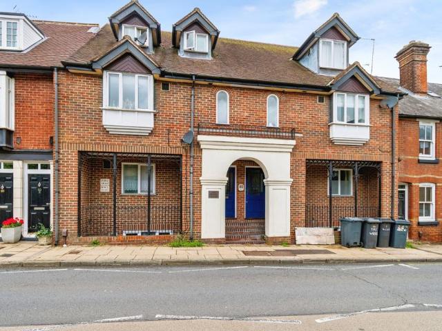 Flat for sale in The Soke, Hampshire