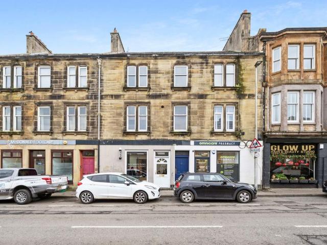 Flat for sale in Mid Calder, Scotland
