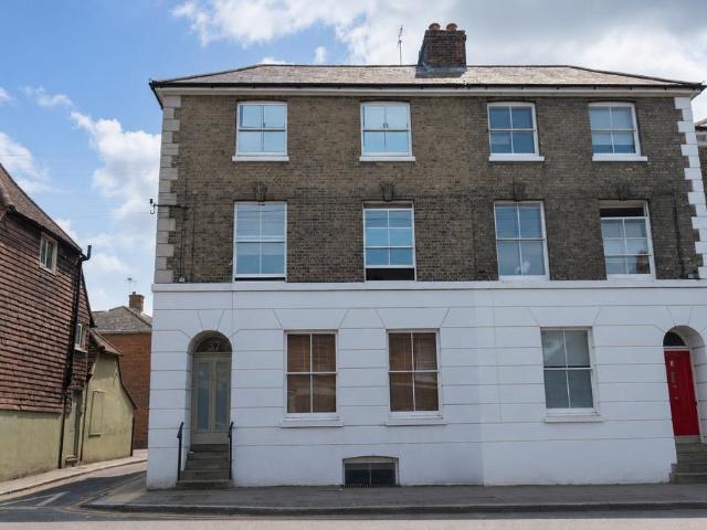 Flat for sale in Wincheap, The Bridge