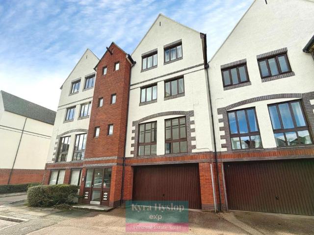 Flat for sale in St Leonards, Watergate